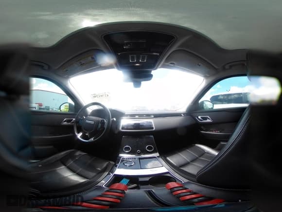 ✅ 2019 Land Rover Range Rover Velar S • VIN: SALYB2ENXKA779670 • Лот: 42701298. Опубликован ранее на IAAI с пробегом 57 939 миль. Бесплатный доступ к архиву аукционных продаж из США и подробный отчёт об истории автомобиля на DreamBid. Изображение 19.