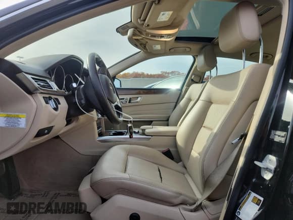 ✅ 2014 Mercedes-Benz E 350 Sport • VIN: WDDHF8JBXEA823655 • Лот: 91210715. Опубликован ранее на Copart с пробегом 111 603 миль. Бесплатный доступ к архиву аукционных продаж из США и подробный отчёт об истории автомобиля на DreamBid. Изображение 7.