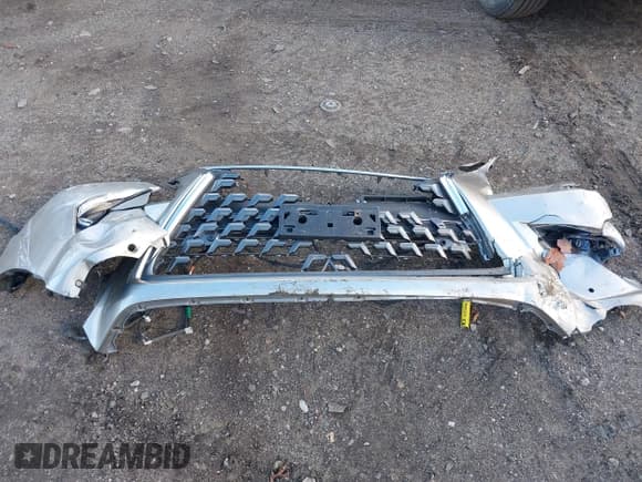 ✅ 2021 Lexus GX 460 Premium • VIN: JTJAM7BX9M5281765 • Lot: 43409337. Wystawiony na IAAI z przebiegiem 62 491 mil. Bezpłatny archiwum sprzedaży aukcyjnych z USA i szczegółowy raport historii pojazdu na DreamBid. Zdjęcie 11.