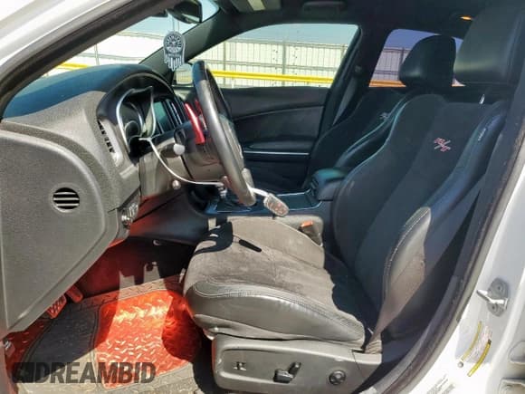 ✅ 2015 Dodge Charger RT • VIN: 2C3CDXCT0FH847092 • Лот: 84436785. Опубликован ранее на Copart с пробегом 95 598 миль. Бесплатный доступ к архиву аукционных продаж из США и подробный отчёт об истории автомобиля на DreamBid. Изображение 7.