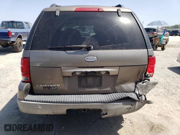 ✅ 2002 Ford Explorer XLT • VIN: 1FMZU63K02UD60484 • Lot: 57125655. Wystawiony na Copart z przebiegiem 288 869 mil. Bezpłatny archiwum sprzedaży aukcyjnych z USA i szczegółowy raport historii pojazdu na DreamBid. Zdjęcie 6.