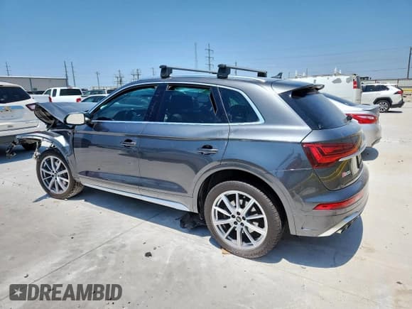 ✅ 2022 Audi SQ5 Premium • VIN: WA1A4AFY2N2103115 • Lot: 68171305. Wystawiony na Copart z przebiegiem Nie podano. Bezpłatny archiwum sprzedaży aukcyjnych z USA i szczegółowy raport historii pojazdu na DreamBid. Zdjęcie 2.