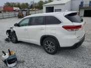✅ 2017 Toyota Highlander XLE • VIN: 5TDJZRFH4HS482542 • Lot: 90402385. Listed on Copart with 80,380 mi. Free auction sales archive from the USA and detailed vehicle history report at DreamBid. Image 2.