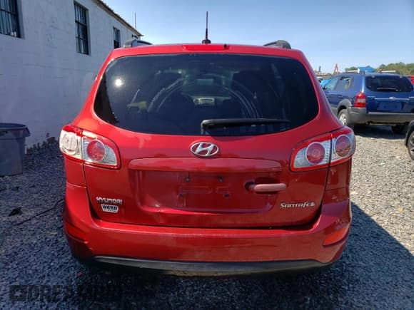 ✅ 2010 Hyundai Santa Fe GLS • VIN: 5NMSG3AB9AH337516 • Lot: 69801374. Listed on Copart with 201,581 mi. Free auction sales archive from the USA and detailed vehicle history report at DreamBid. Image 6.