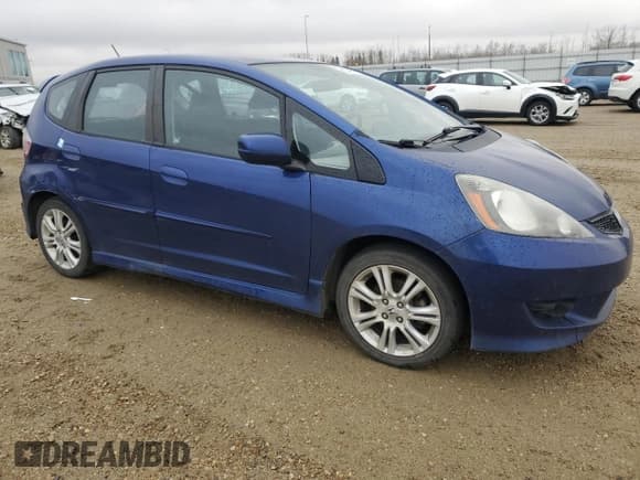 ✅ 2010 Honda Fit • VIN: JHMGE8H83AC800668 • Lot: 90374255. Listed on Copart with 154,079 mi. Free auction sales archive from the USA and detailed vehicle history report at DreamBid. Image 4.