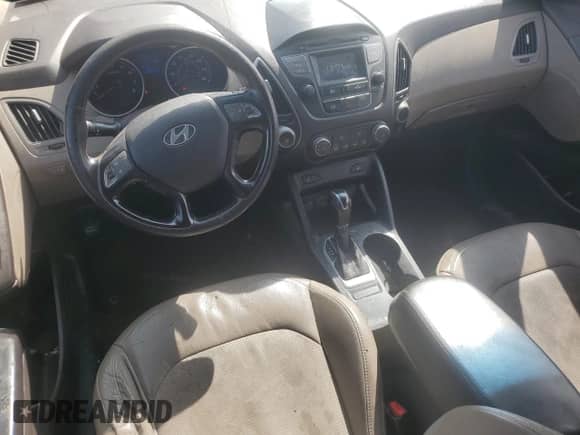 2014 Hyundai Tucson Limited with VIN KM8JU3AG1EU800338, listed as a Copart auction lot 90110565 with 198,909 mi miles and Clean title. Bid and sale history available at DreamBid. Image 8.