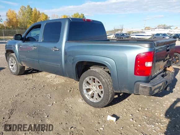 ✅ 2007 Chevrolet Silverado 1500 1LT • VIN: 2GCEK13M871724182 • Lot: 43458993. Listed on IAAI with 170,228 mi. Free auction sales archive from the USA and detailed vehicle history report at DreamBid. Image 3.