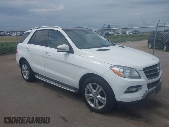 ✅ 2015 Mercedes-Benz M 350 • VIN: 4JGDA5HB1FA585672 • Лот: 42994961. Опубликован ранее на IAAI с пробегом 94 855 миль. Бесплатный доступ к архиву аукционных продаж из США и подробный отчёт об истории автомобиля на DreamBid. Изображение 1.