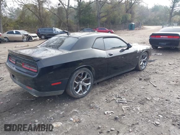 ✅ 2016 Dodge Challenger R/T Plus • VIN: 2C3CDZBTXGH271655 • Lot: 43908126. Listed on IAAI with 168,595 mi. Free auction sales archive from the USA and detailed vehicle history report at DreamBid. Image 4.