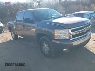 ✅ 2007 Chevrolet Silverado 1500 1LT • VIN: 2GCEK13M471701319 • Lot: 43810536. Wystawiony na IAAI z przebiegiem 173 936 mil. Bezpłatny archiwum sprzedaży aukcyjnych z USA i szczegółowy raport historii pojazdu na DreamBid. Zdjęcie 1.