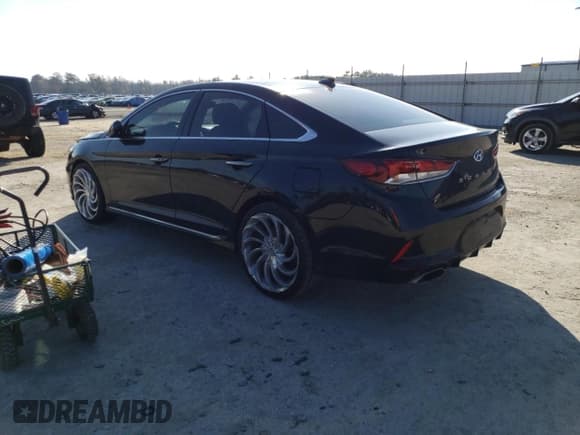 ✅ 2019 Hyundai Sonata SEL • VIN: 5NPE34AFXKH801483 • Lot: 69134222. Listed on Copart with 33,707 mi. Free auction sales archive from the USA and detailed vehicle history report at DreamBid. Image 2.