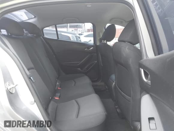✅ 2016 Mazda 3 i Sport • VIN: JM1BM1T7XG1350087 • Lot: 43396550. Listed on IAAI with 134,543 mi. Free auction sales archive from the USA and detailed vehicle history report at DreamBid. Image 8.