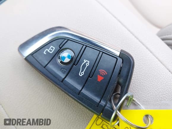 ✅ 2022 BMW 2 Series 228i • VIN: WBA53AK0XN7K83440 • Lot: 42322413. Wystawiony na IAAI z przebiegiem 44 854 mil. Bezpłatny archiwum sprzedaży aukcyjnych z USA i szczegółowy raport historii pojazdu na DreamBid. Zdjęcie 11.