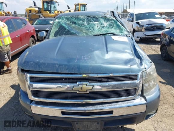 ✅ 2011 Chevrolet Silverado 1500 LT • VIN: 1GCRCSE08BZ391710 • Lot: 43128985. Listed on IAAI with 173,008 mi. Free auction sales archive from the USA and detailed vehicle history report at DreamBid. Image 11.