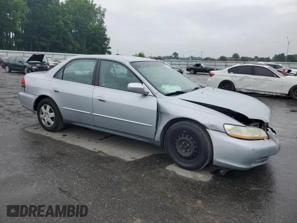 ✅ 2001 Honda Accord LX • VIN: 1HGCG16451A065626 • Lot: 59731685. Wystawiony na Copart z przebiegiem 200 880 mil. Bezpłatny archiwum sprzedaży aukcyjnych z USA i szczegółowy raport historii pojazdu na DreamBid. Zdjęcie 4.