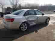 2007 Hyundai Sonata SE z VIN 5NPEU46F77H270773, wystawiony jako Copart lot #40922604 z przebiegiem 140 510 mil mil oraz Nie do naprawy • Non repairable. Historia ofert i sprzedaży dostępna na DreamBid. Obrazek 3.