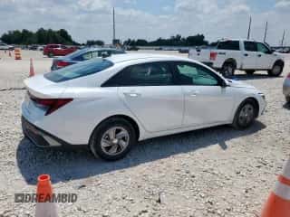 2025 Hyundai Elantra SE с VIN KMHLL4DG0SU939384, выставлен на аукционе Copart как лот 69563305 с пробегом 25 760 миль миль и Списание • Salvage title. История ставок и продаж доступна на DreamBid. Изображение 3.