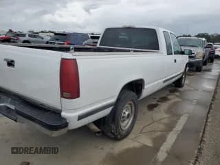 ✅ 1996 GMC Sierra 2500 • VIN: 1GTGC29F3TE519091 • Лот: 74528994. Опубликован ранее на Copart с пробегом 2 267 729 миль. Бесплатный доступ к архиву аукционных продаж из США и подробный отчёт об истории автомобиля на DreamBid. Изображение 3.