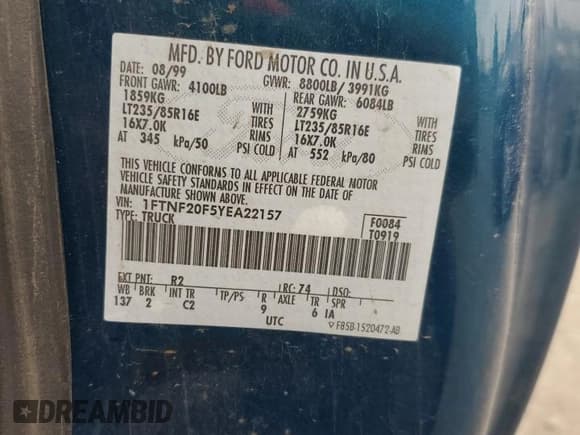 ✅ 2000 Ford F-250 XL • VIN: 1FTNF20F5YEA22157 • Lot: 45497565. Wystawiony na Copart z przebiegiem 209 022 mil. Bezpłatny archiwum sprzedaży aukcyjnych z USA i szczegółowy raport historii pojazdu na DreamBid. Zdjęcie 12.