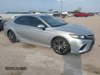 ✅ 2018 Toyota Camry SE • VIN: 4T1B11HK3JU573269 • Лот: 43728872. Опубликован ранее на IAAI с пробегом 157 054 миль. Бесплатный доступ к архиву аукционных продаж из США и подробный отчёт об истории автомобиля на DreamBid. Изображение 1.