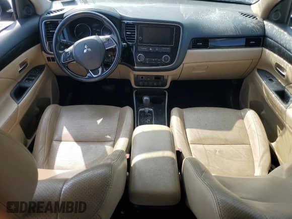 2018 Mitsubishi Outlander ES с VIN JA4AZ3A30JZ056886, выставлен на аукционе Copart как лот 68875735 с пробегом 128 179 миль миль и Списание • Salvage title. История ставок и продаж доступна на DreamBid. Изображение 8.