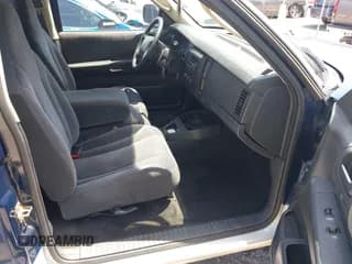 ✅ 2003 Dodge Dakota SLT • VIN: 1D7HL42N83S256346 • Lot: 42454110. Wystawiony na IAAI z przebiegiem 75 961 mil. Bezpłatny archiwum sprzedaży aukcyjnych z USA i szczegółowy raport historii pojazdu na DreamBid. Zdjęcie 5.