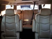 ✅ 2018 Cadillac Escalade ESV Platinum • VIN: 1GYS4KKJ4JR129462 • Lot: 92377745. Wystawiony na Copart z przebiegiem 158 491 mil. Bezpłatny archiwum sprzedaży aukcyjnych z USA i szczegółowy raport historii pojazdu na DreamBid. Zdjęcie 10.