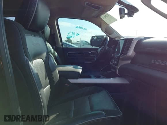 ✅ 2019 Ram 1500 Laramie • VIN: 1C6SRFJT4KN546016 • Lot: 43396707. Listed on IAAI with 92,637 mi. Free auction sales archive from the USA and detailed vehicle history report at DreamBid. Image 5.