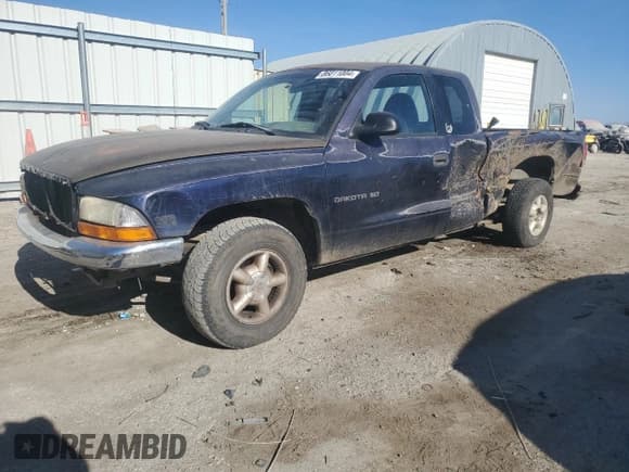 ✅ 1998 Dodge Dakota SLT • VIN: 1B7GL22X1WS715975 • Lot: 86011004. Wystawiony na Copart z przebiegiem 219 416 mil. Bezpłatny archiwum sprzedaży aukcyjnych z USA i szczegółowy raport historii pojazdu na DreamBid. Zdjęcie 1.