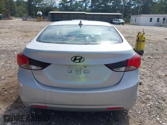 ✅ 2013 Hyundai Elantra GLS • VIN: 5NPDH4AE1DH220042 • Lot: 43321412. Wystawiony na IAAI z przebiegiem 160 000 mil mil. Skorzystaj z bezpłatnego archiwum sprzedaży aukcyjnych z USA i zobacz szczegółowy raport historii pojazdu na DreamBid. Zdjęcie 16.