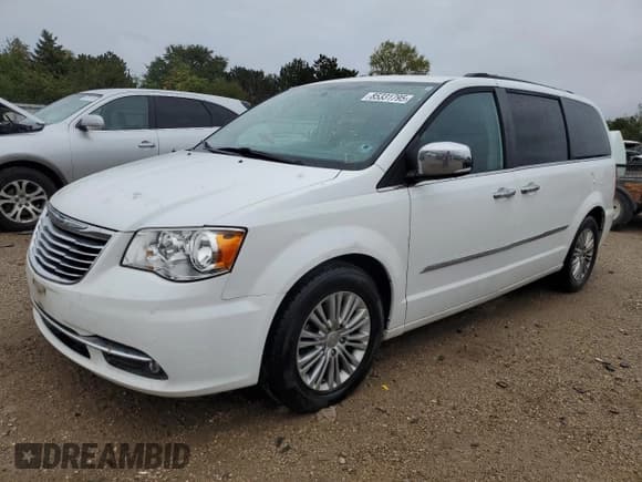 ✅ 2016 Chrysler Town & Country Touring L Anniversary Edition • VIN: 2C4RC1CGXGR121034 • Лот: 85331795. Опубликован ранее на Copart с пробегом 155 068 миль. Бесплатный доступ к архиву аукционных продаж из США и подробный отчёт об истории автомобиля на DreamBid. Изображение 1.