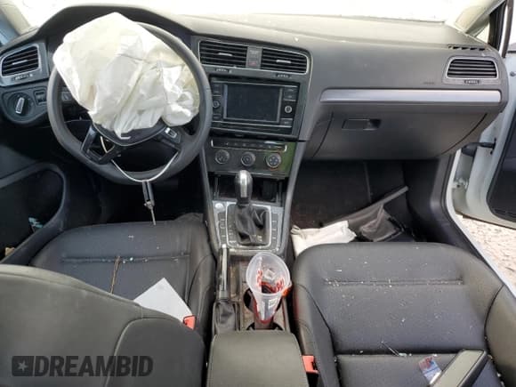 ✅ 2021 Volkswagen Golf TSI • VIN: 3VWG57AU4MM000223 • Lot: 73358954. Wystawiony na Copart z przebiegiem Nie podano. Bezpłatny archiwum sprzedaży aukcyjnych z USA i szczegółowy raport historii pojazdu na DreamBid. Zdjęcie 8.