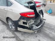 ✅ 2018 Ford Fusion SE • VIN: 3FA6P0PU7JR176906 • Lot: 42420018. Wystawiony na IAAI z przebiegiem 111 647 mil. Bezpłatny archiwum sprzedaży aukcyjnych z USA i szczegółowy raport historii pojazdu na DreamBid. Zdjęcie 17.