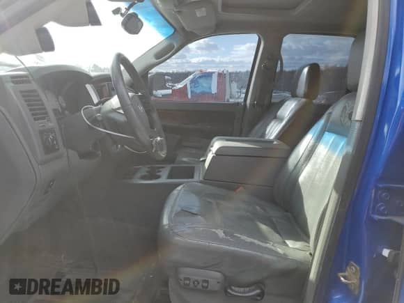 2007 Dodge 3500 Laramie z VIN 3D7MX38C17G759717, wystawiony jako Copart lot #41629965 z przebiegiem 266 267 mil mil oraz Szkoda całkowita • Salvage title. Historia ofert i sprzedaży dostępna na DreamBid. Obrazek 7.