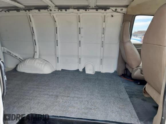 ✅ 2008 GMC Savana • VIN: 1GTFG154581133155 • Lot: 56605995. Listed on Copart with 171,954 mi. Free auction sales archive from the USA and detailed vehicle history report at DreamBid. Image 11.