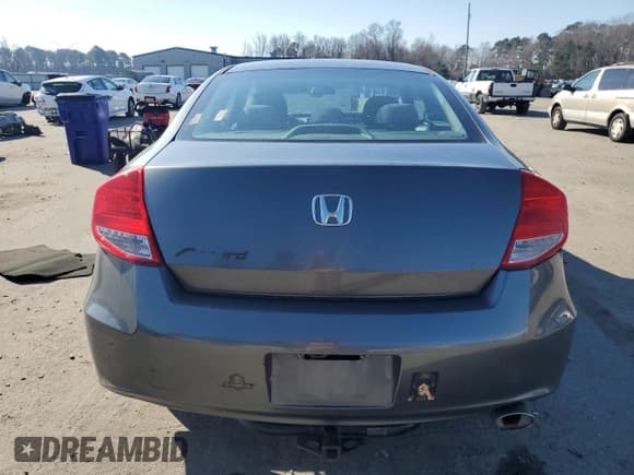 ✅ 2011 Honda Accord LX-S • VIN: 1HGCS1A37BA013686 • Лот: 43788075. Опубликован ранее на Copart с пробегом 103 720 миль. Бесплатный доступ к архиву аукционных продаж из США и подробный отчёт об истории автомобиля на DreamBid. Изображение 6.
