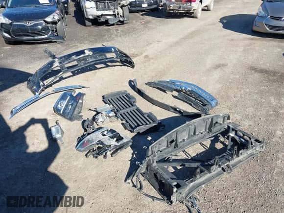 2017 Chevrolet Tahoe LT z VIN 1GNSKBKC4HR115785, wystawiony jako IAAI lot #43473656 z przebiegiem 160 271 mil mil oraz . Historia ofert i sprzedaży dostępna na DreamBid. Obrazek 12.