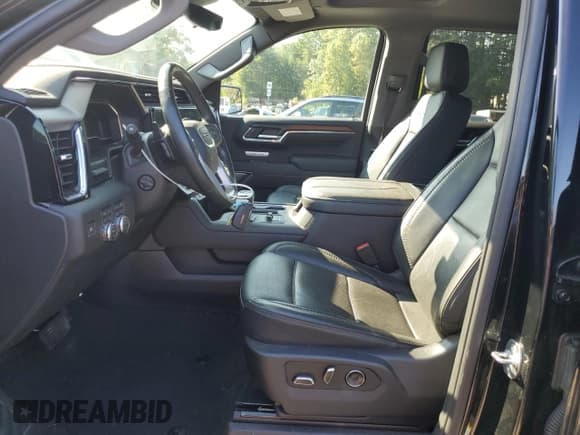 ✅ 2025 GMC Sierra 1500 Denali • VIN: 3GTUUGEL9SG149216 • Лот: 70986705. Опубликован ранее на Copart с пробегом 14 563 миль. Бесплатный доступ к архиву аукционных продаж из США и подробный отчёт об истории автомобиля на DreamBid. Изображение 7.