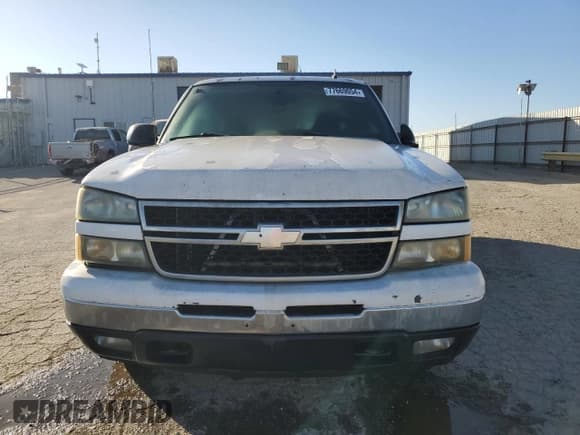 ✅ 2006 Chevrolet Silverado 1500 LT1 • VIN: 2GCEC13T761219091 • Лот: 77669054. Опубликован ранее на Copart с пробегом 298 992 миль. Бесплатный доступ к архиву аукционных продаж из США и подробный отчёт об истории автомобиля на DreamBid. Изображение 5.