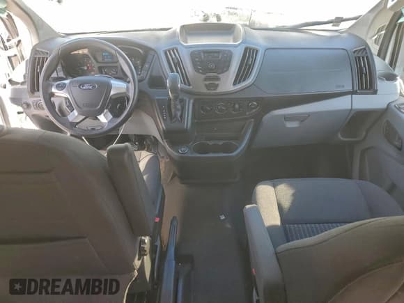 ✅ 2017 Ford Transit XL • VIN: 1FMZK1YM8HKB46592 • Lot: 91382665. Wystawiony na Copart z przebiegiem 82 762 mil. Bezpłatny archiwum sprzedaży aukcyjnych z USA i szczegółowy raport historii pojazdu na DreamBid. Zdjęcie 8.