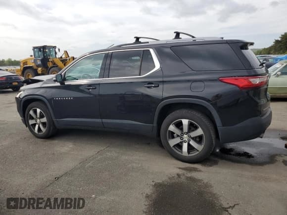 ✅ 2018 Chevrolet Traverse LT • VIN: 1GNEVHKW8JJ275402 • Lot: 55699804. Wystawiony na Copart z przebiegiem 99 190 mil. Bezpłatny archiwum sprzedaży aukcyjnych z USA i szczegółowy raport historii pojazdu na DreamBid. Zdjęcie 2.