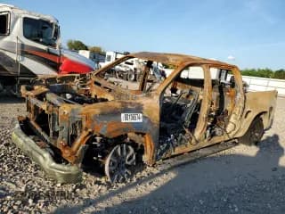 ✅ 2022 Chevrolet Silverado 1500 LT • VIN: 1GCPACED8NZ615634 • Lot: 80106574. Wystawiony na Copart z przebiegiem Nie podano. Bezpłatny archiwum sprzedaży aukcyjnych z USA i szczegółowy raport historii pojazdu na DreamBid. Zdjęcie 1.