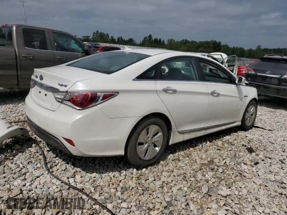✅ 2014 Hyundai Sonata • VIN: KMHEC4A46EA117889 • Lot: 69292024. Listed on Copart with Not provided. Free auction sales archive from the USA and detailed vehicle history report at DreamBid. Image 3.