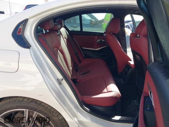 ✅ 2022 BMW 3 Series 330i • VIN: 3MW5R1J01N8C72194 • Lot: 41833596. Listed on IAAI with 24,296 mi. Free auction sales archive from the USA and detailed vehicle history report at DreamBid. Image 8.