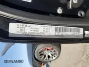 ✅ 2016 Dodge Challenger SRT 392 • VIN: 2C3CDZDJ5GH255570 • Lot: 66211604. Wystawiony na Copart z przebiegiem Nie podano. Bezpłatny archiwum sprzedaży aukcyjnych z USA i szczegółowy raport historii pojazdu na DreamBid. Zdjęcie 12.