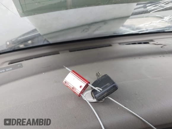 ✅ 2000 Mitsubishi Montero Sport LS • VIN: JA4LS31H8YP805111 • Лот: 42490750. Опубликован ранее на IAAI с пробегом 250 886 миль. Бесплатный доступ к архиву аукционных продаж из США и подробный отчёт об истории автомобиля на DreamBid. Изображение 11.