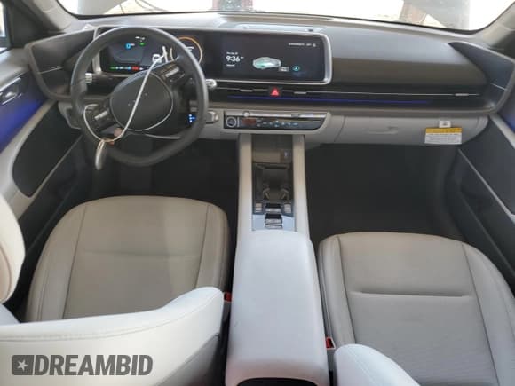 ✅ 2025 Hyundai Ioniq 6 SEL • VIN: KMHM34AA4SA084761 • Лот: 70647875. Опубликован ранее на Copart с пробегом 9 914 миль. Бесплатный доступ к архиву аукционных продаж из США и подробный отчёт об истории автомобиля на DreamBid. Изображение 8.