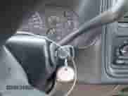 2004 Chevrolet Silverado 1500 z VIN 1GCEC14X74Z166396, wystawiony jako IAAI lot #42528299 z przebiegiem 193 277 mil mil oraz . Historia ofert i sprzedaży dostępna na DreamBid. Obrazek 11.