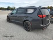 ✅ 2020 Chrysler Pacifica Launch Edition • VIN: 2C4RC3BG5LR263850 • Лот: 87207105. Опубликован ранее на Copart с пробегом 44 158 миль. Бесплатный доступ к архиву аукционных продаж из США и подробный отчёт об истории автомобиля на DreamBid. Изображение 2.