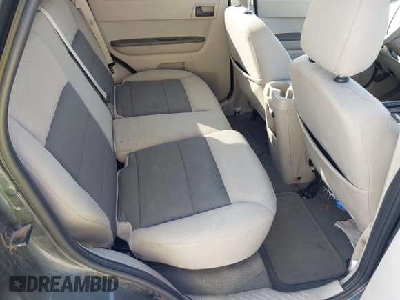 ✅ 2008 Ford Escape Hybrid • VIN: 1FMCU49H58KB98460 • Lot: 43444599. Wystawiony na IAAI z przebiegiem 173 995 mil. Bezpłatny archiwum sprzedaży aukcyjnych z USA i szczegółowy raport historii pojazdu na DreamBid. Zdjęcie 8.